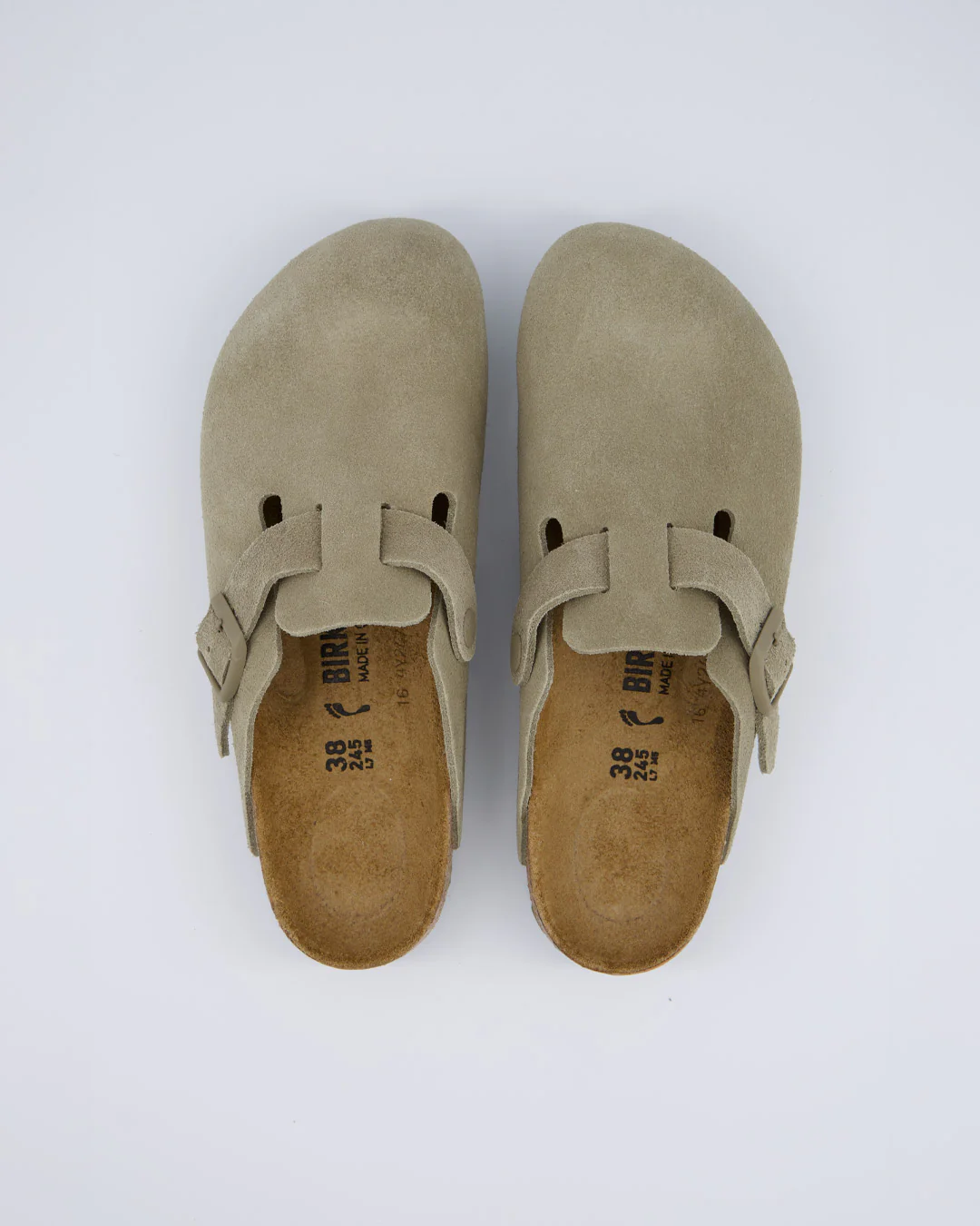 Birkenstock Boston Suede Caqui Claro Mujer - Image 4