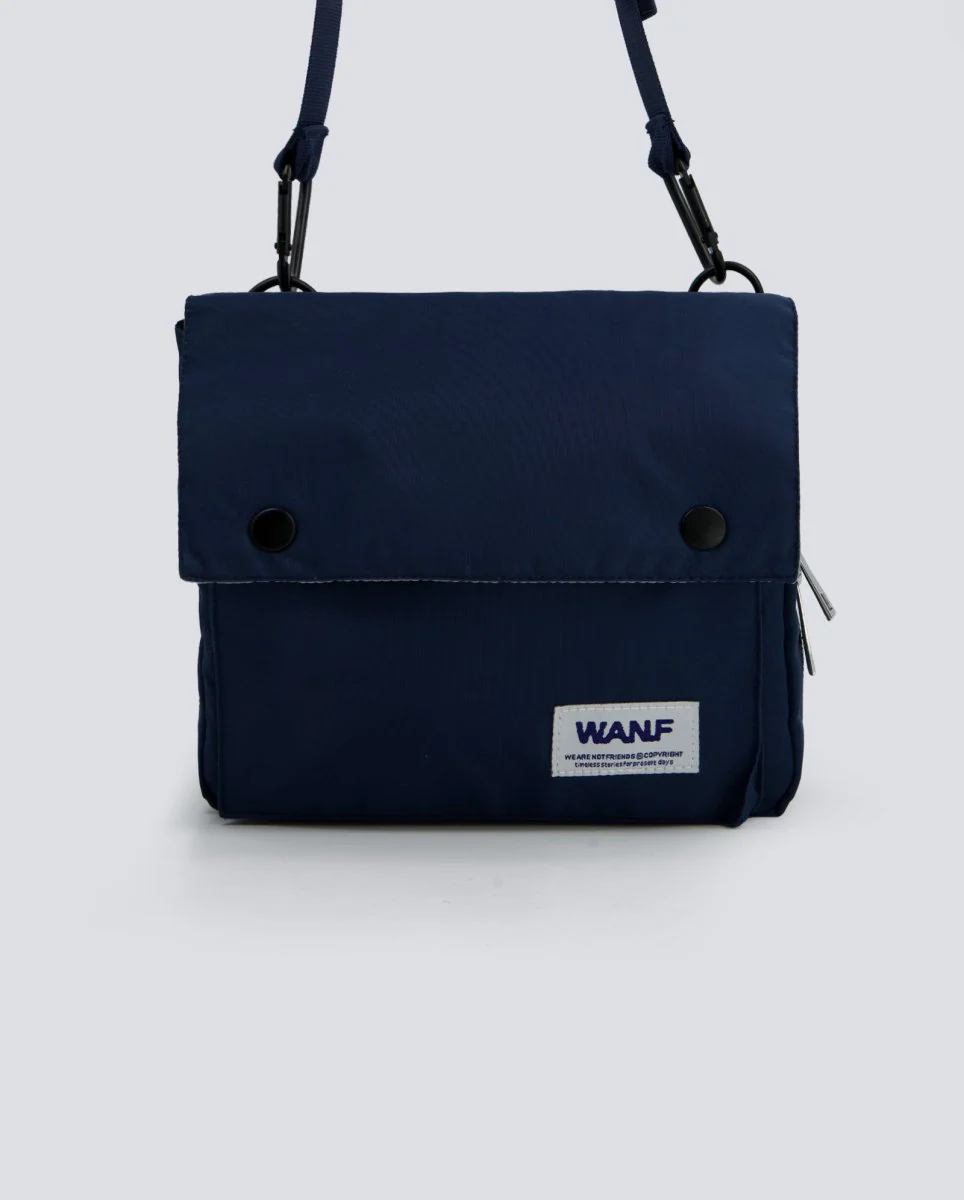Bolso We Are Not Friends Utility Cross Negro Unisex