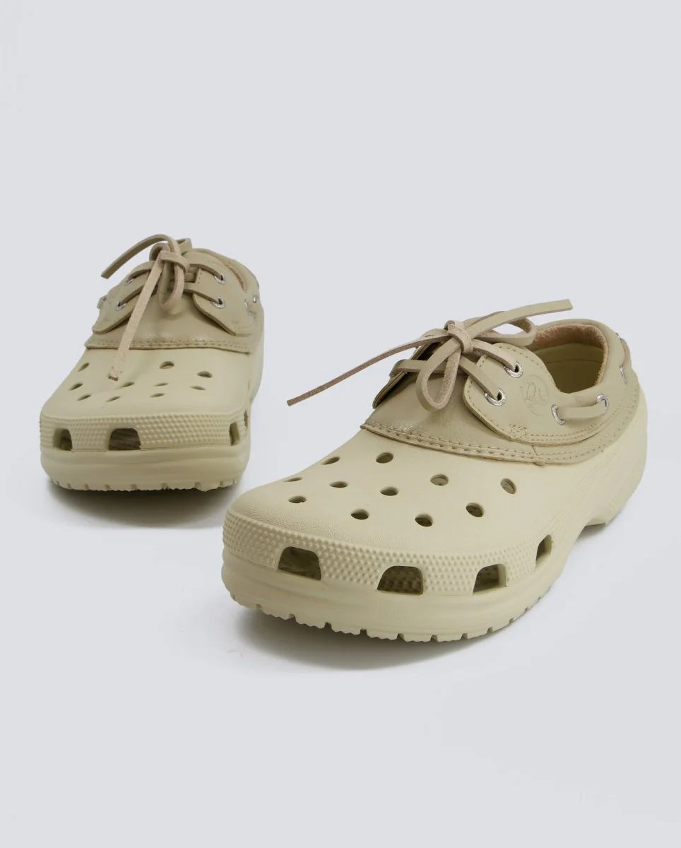 Crocs Classic Islander Beige Hombre - Image 6