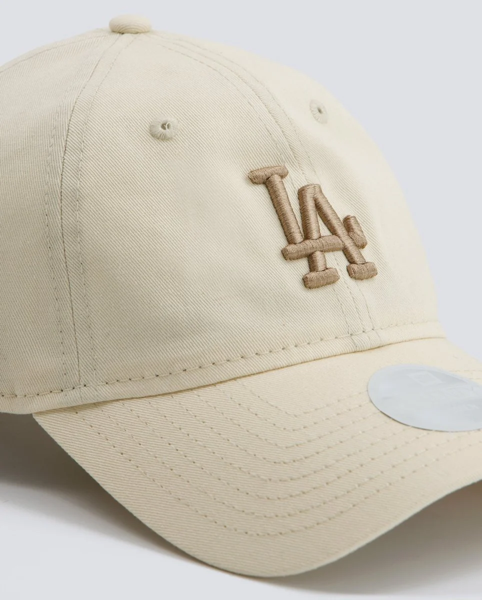 Gorra New Era LA Dodgers 9TWENTY Beige Mujer - Image 3