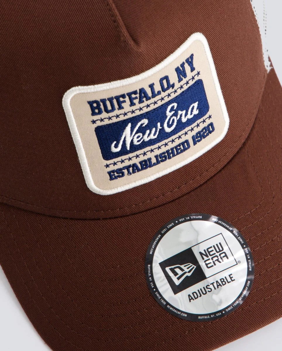 Gorra New Era Patch 9FORTYTrucker Marrón Unisex - Image 3