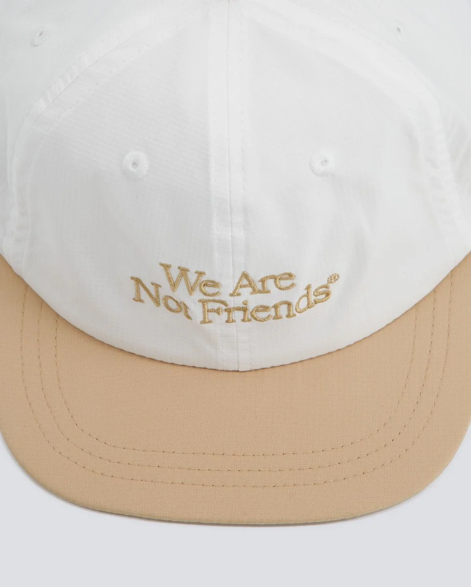 Gorra We Are Not Friends Typo Beige Unisex - Image 4