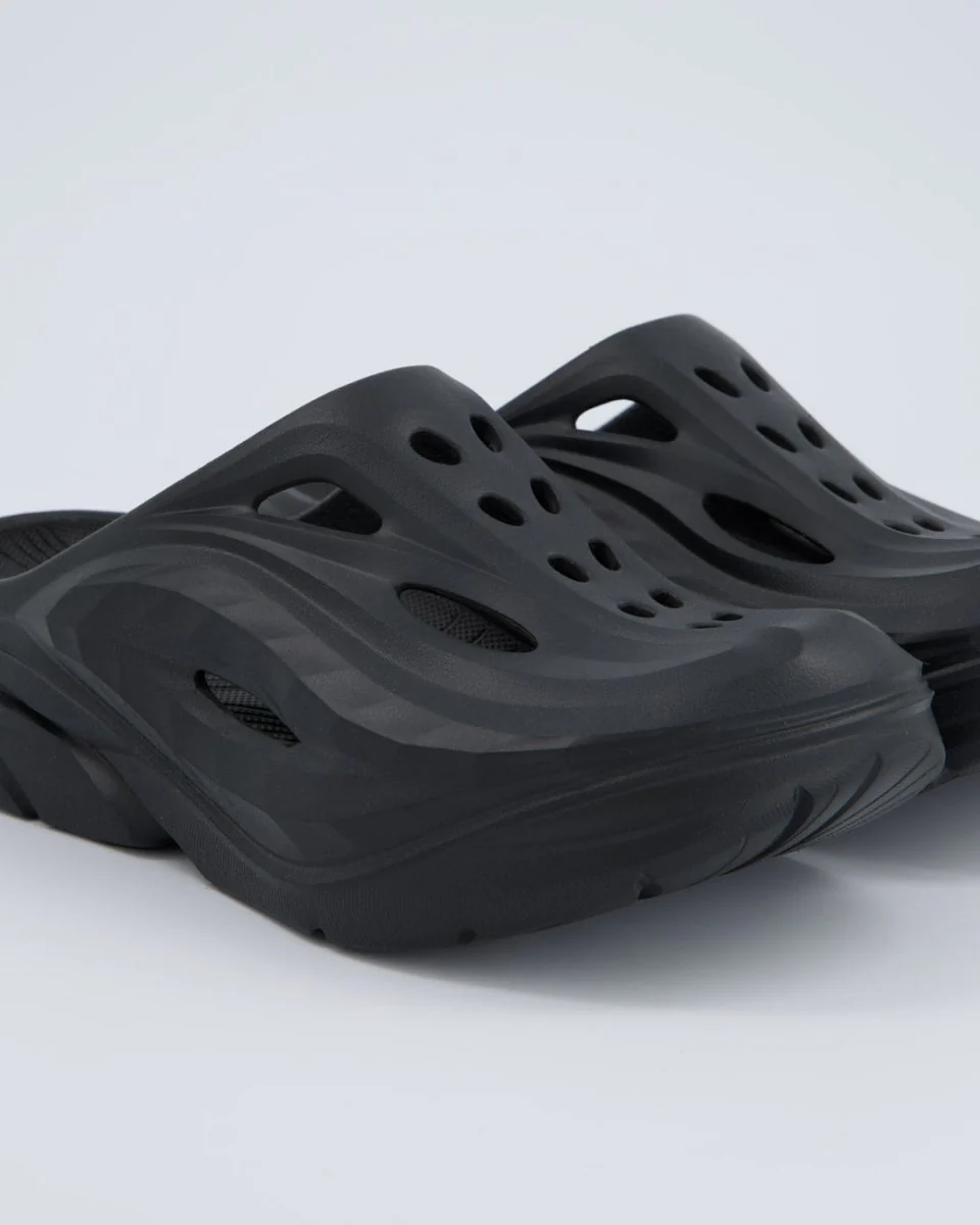 Hoka Ora Recovery Mule Negro Mujer - Image 2