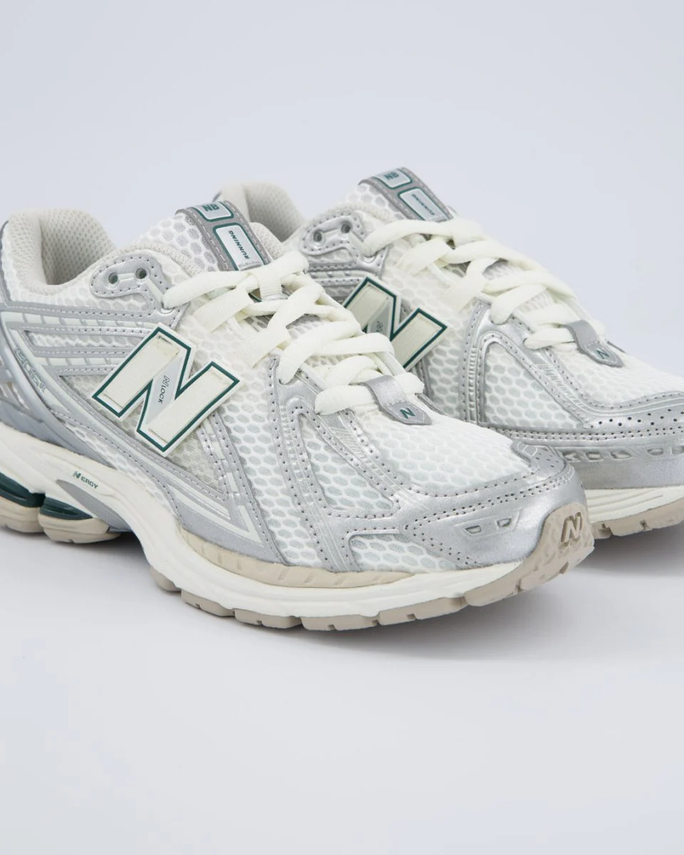 New Balance 1906 Plateado Mujer - Image 2