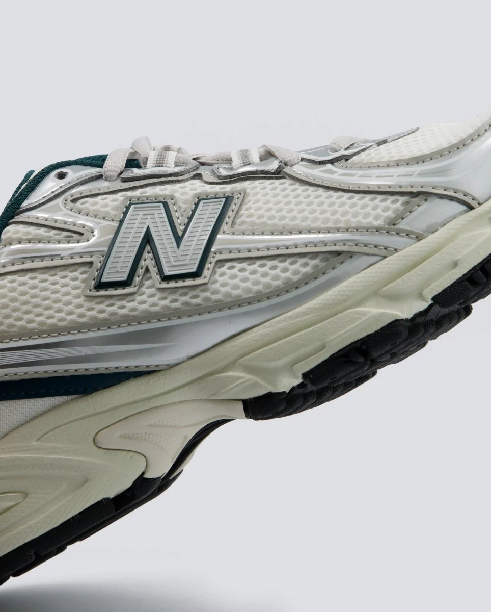 New Balance 740 Azul y Plateado Mujer - Image 6