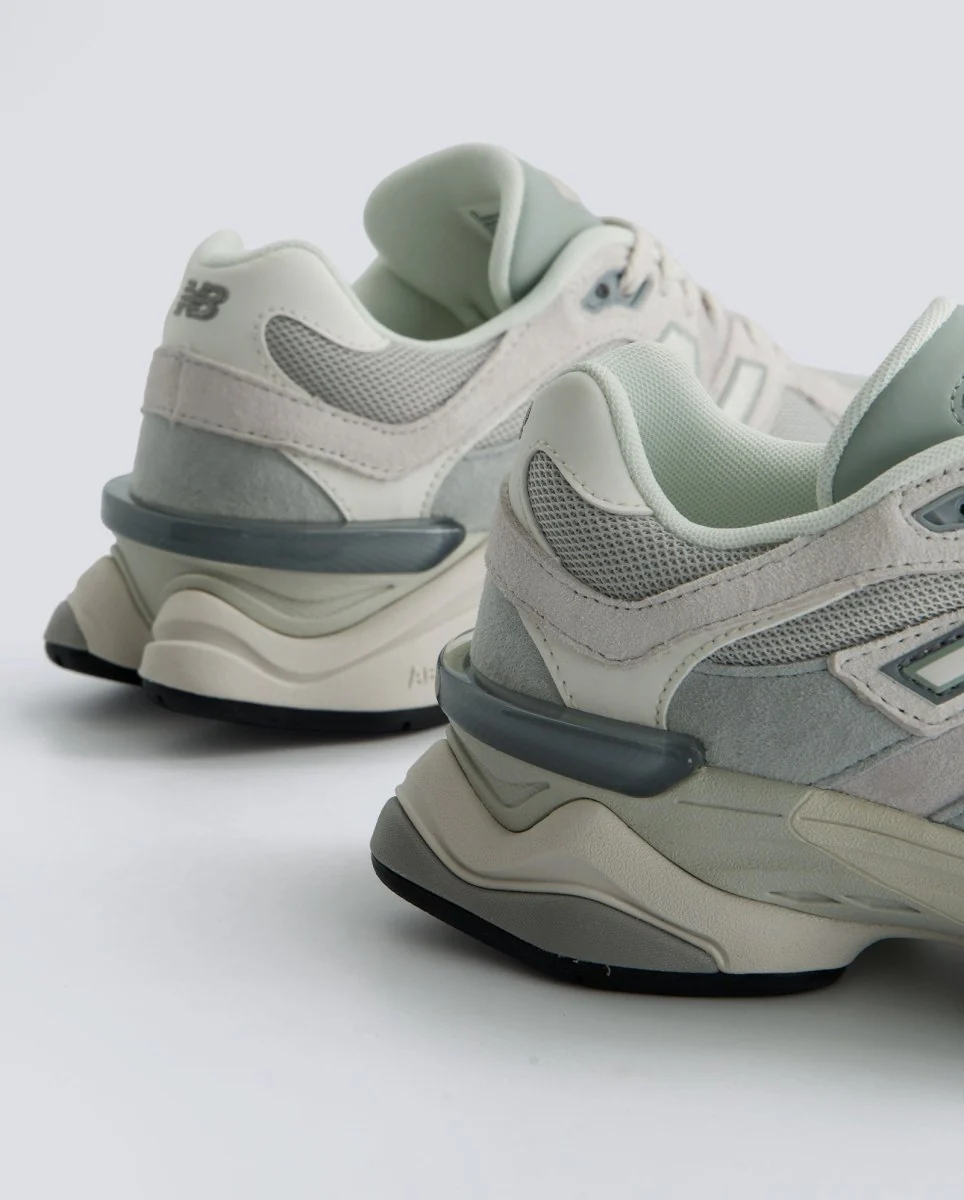 New Balance 9060 Gris Y Beige Mujer - Image 3