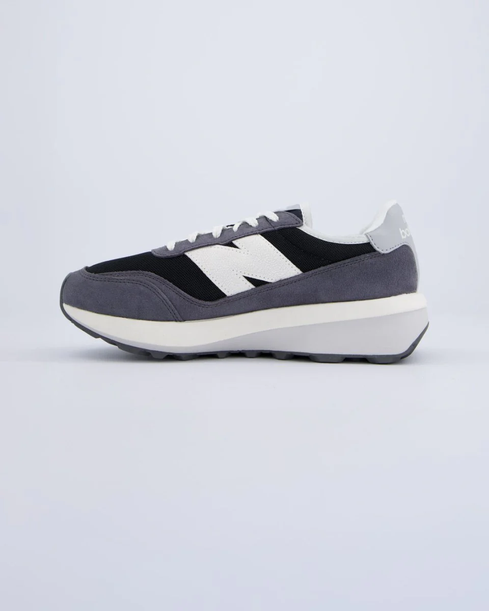 New Balance U370AE Negro Y Gris Mujer - Image 3