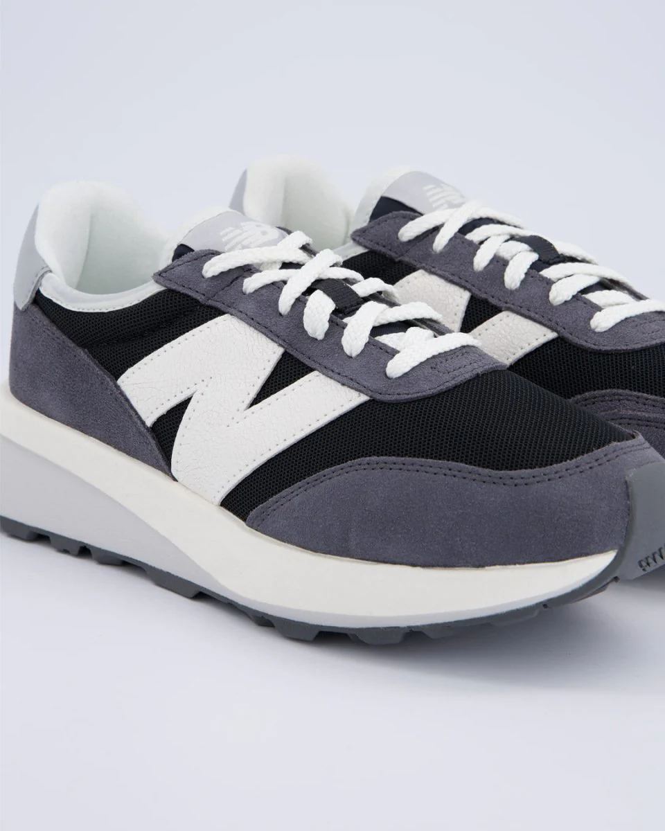 New Balance U370AE Negro Y Gris Mujer - Image 4