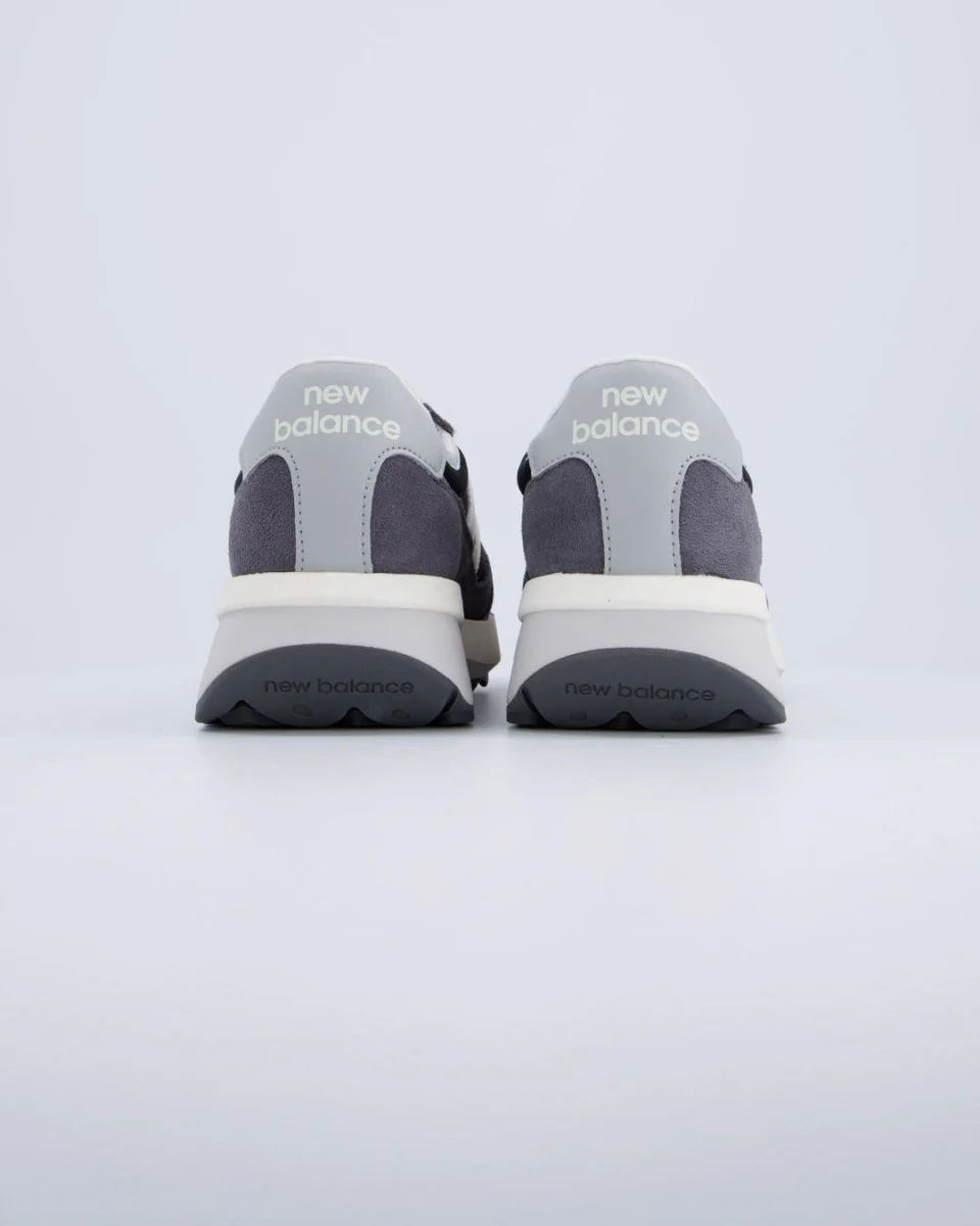 New Balance U370AE Negro Y Gris Mujer - Image 5