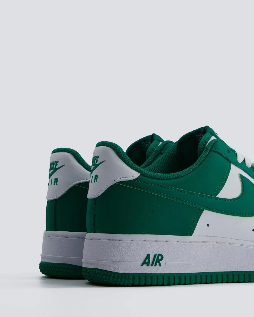 Nike Air Force 1 07 Verde Hombre - Image 4